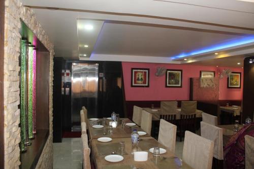 Imagen general del Hotel Gokul Plaza. Foto 15