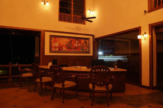 Imagen de los interiores del Hotel Gokulam Grand Resort And Spa. Foto 14