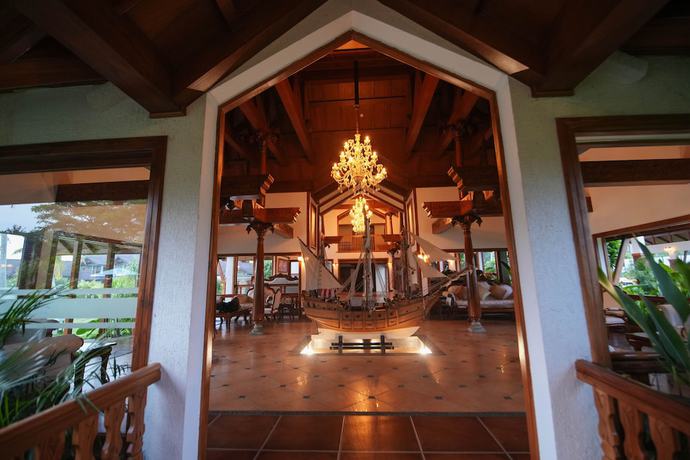 Imagen de los interiores del Hotel Gokulam Grand Resort And Spa. Foto 16