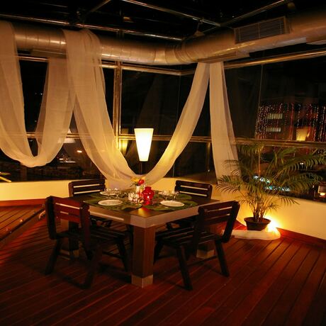 Imagen del bar/restaurante del Hotel Gokulam Park. Foto 19