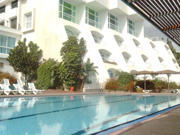 Imagen de la piscina del Hotel Golan Tiberias. Foto 10