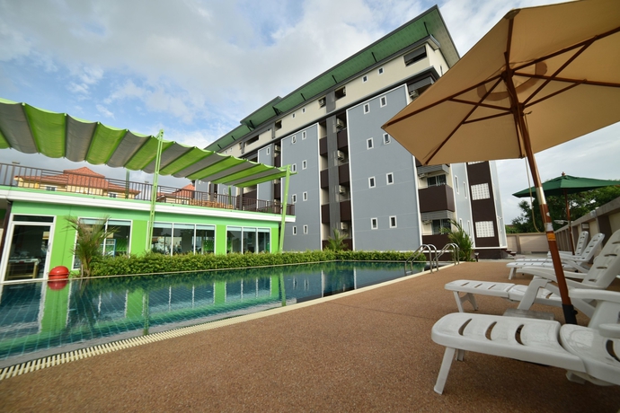 Imagen de la piscina del Hotel Gold Airport Suites. Foto 18