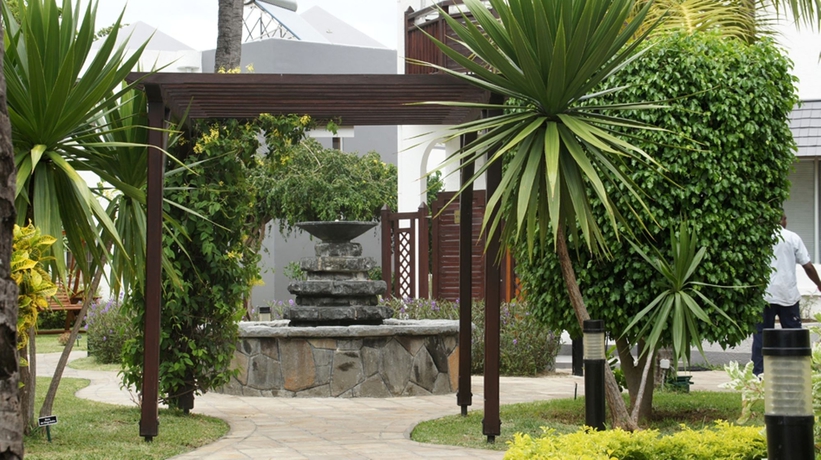 Imagen general del Hotel Gold Beach Resort, FLIC EN FLAC. Foto 3
