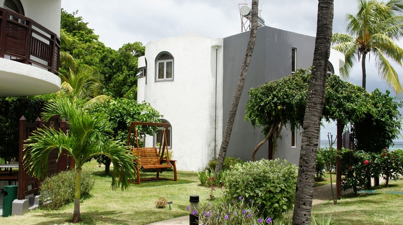 Imagen de los exteriores del Hotel Gold Beach Resort, FLIC EN FLAC. Foto 11