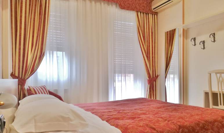 Imagen de la habitación del Hotel Gold, Bordighera. Foto 13