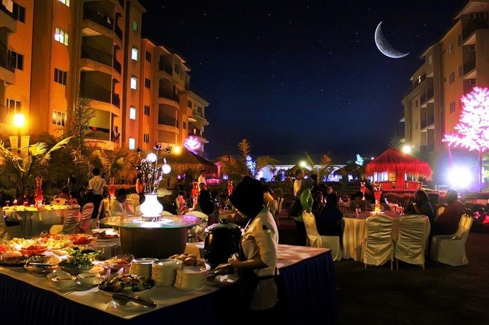 Imagen de los exteriores del Hotel Gold Coast Morib International Resort. Foto 9