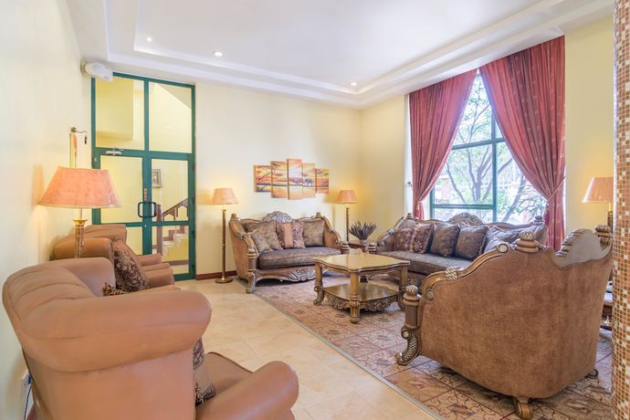 Imagen del bar/restaurante del Hotel Gold Crest, Arusha. Foto 2