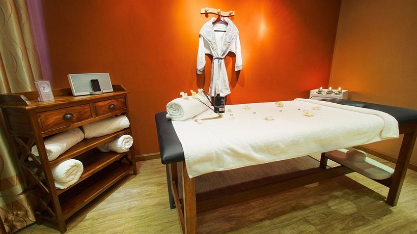 Imagen de los interiores del Hotel Gold Crest. Foto 8