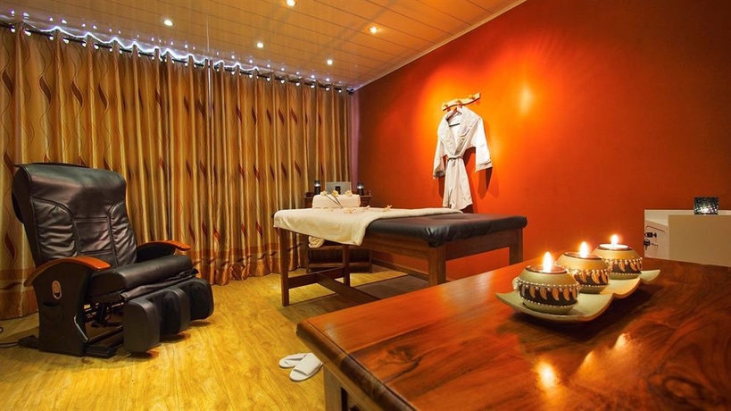 Imagen de los interiores del Hotel Gold Crest. Foto 9