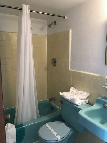 Imagen general del Hotel Gold Crest Motel. Foto 1