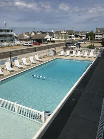 Imagen general del Hotel Gold Crest Motel. Foto 2