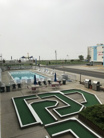 Imagen general del Hotel Gold Crest Motel. Foto 11