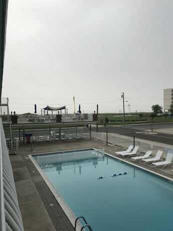 Imagen general del Hotel Gold Crest Motel. Foto 12