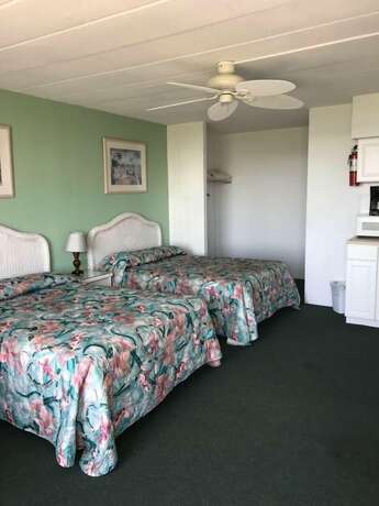 Imagen de la habitación del Hotel Gold Crest Motel. Foto 16