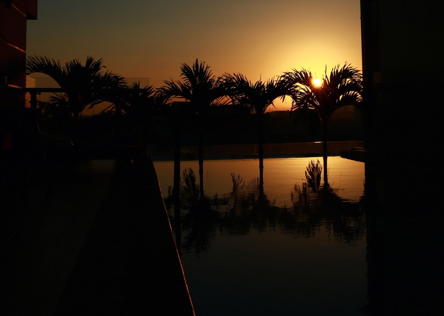 Imagen de la piscina del Hotel Gold Hue. Foto 6