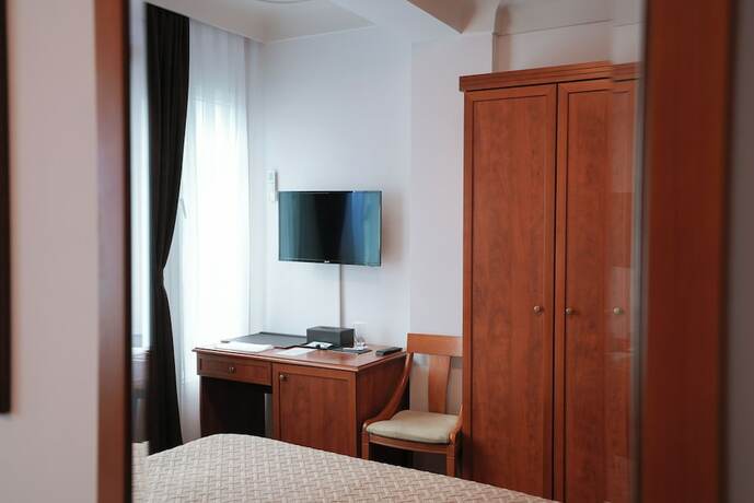 Imagen general del Hotel Gold Inn. Foto 8