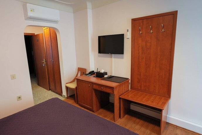 Imagen de la habitación del Hotel Gold Inn. Foto 16