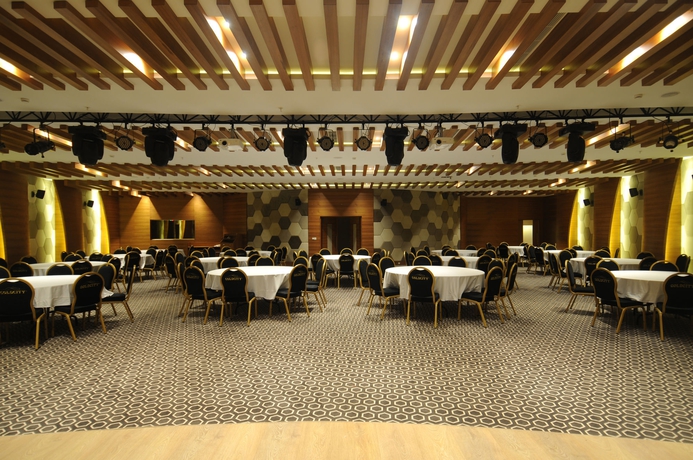 Imagen de los interiores del Hotel Gold Island. Foto 12