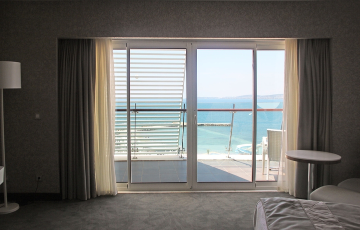 Imagen de la habitación del Hotel Gold Island. Foto 8
