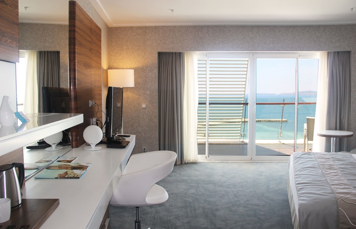 Imagen de la habitación del Hotel Gold Island. Foto 9
