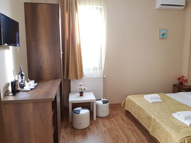 Imagen de la habitación del Hotel Gold Line. Foto 11