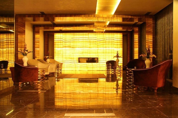 Imagen de los interiores del Hotel Gold Majesty. Foto 9