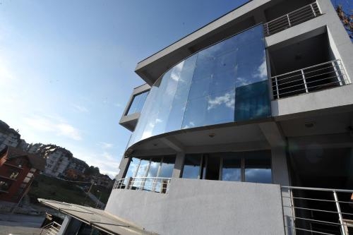 Imagen general del Hotel Gold, Pljevlja. Foto 3