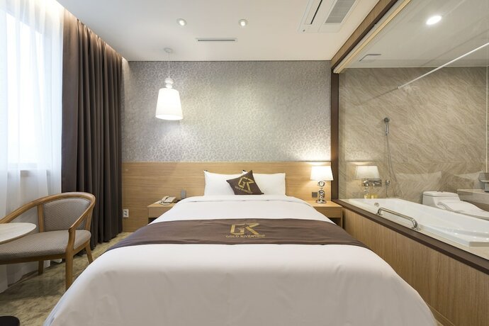 Imagen de la habitación del Hotel Gold River. Foto 7