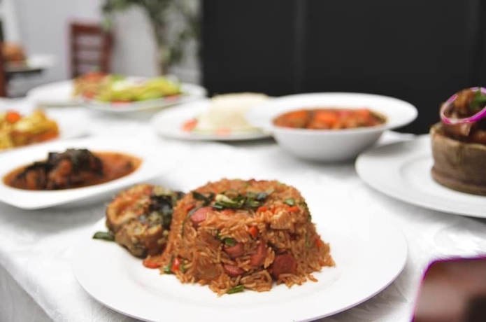 Imagen del bar/restaurante del Hotel Gold Rush Suites. Foto 3