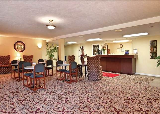 Imagen de los interiores del Hotel Gold Star Inn and Suites. Foto 19