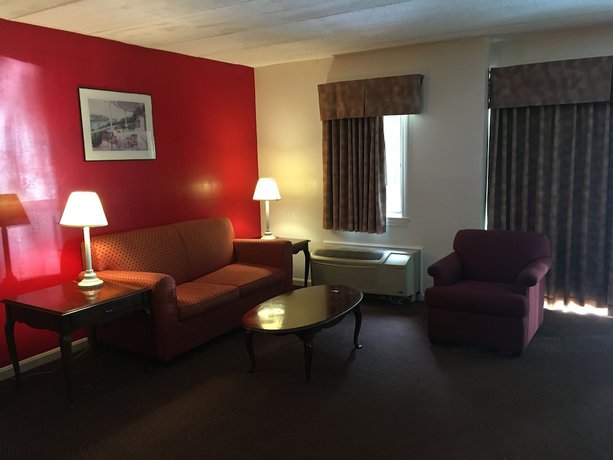Imagen de la habitación del Hotel Gold Star Inn and Suites. Foto 9