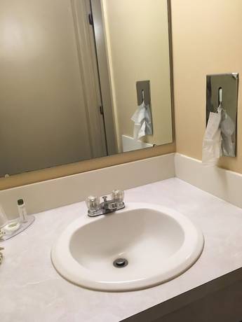 Imagen de la habitación del Hotel Gold Star Inn and Suites. Foto 12