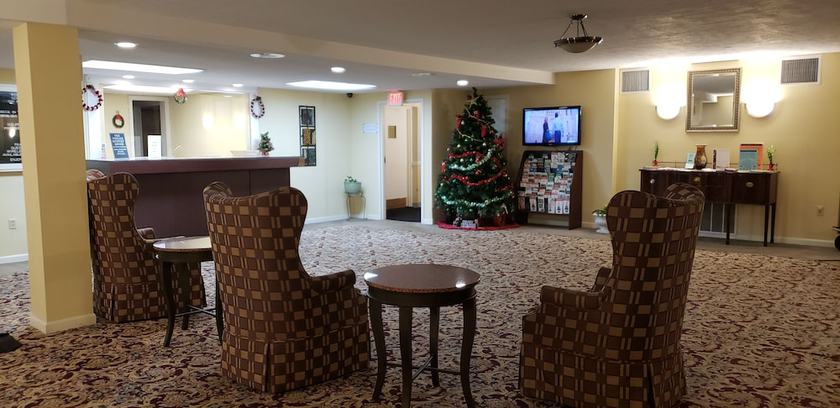Imagen de los interiores del Hotel Gold Star Inn and Suites. Foto 20