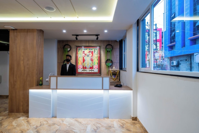 Imagen de los interiores del Hotel Gold Star, Rajkot. Foto 13