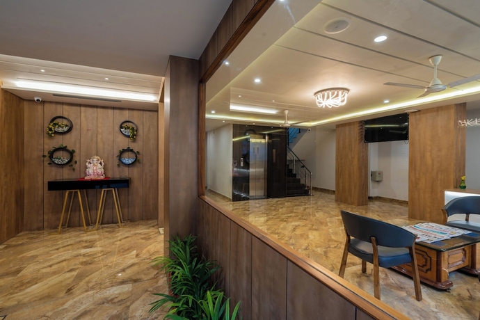Imagen de los interiores del Hotel Gold Star, Rajkot. Foto 14