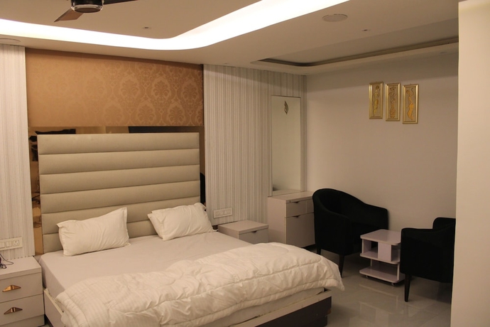 Imagen de la habitación del Hotel Gold Stone, Kanpur. Foto 4