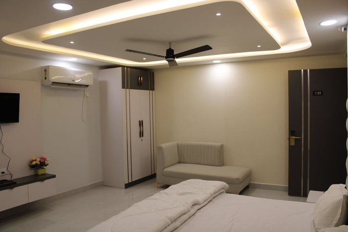 Imagen de la habitación del Hotel Gold Stone, Kanpur. Foto 6