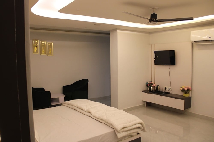 Imagen de la habitación del Hotel Gold Stone, Kanpur. Foto 7