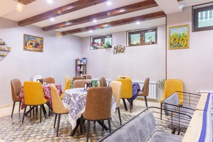 Imagen del bar/restaurante del Hotel Gold Tower in Mestia. Foto 4
