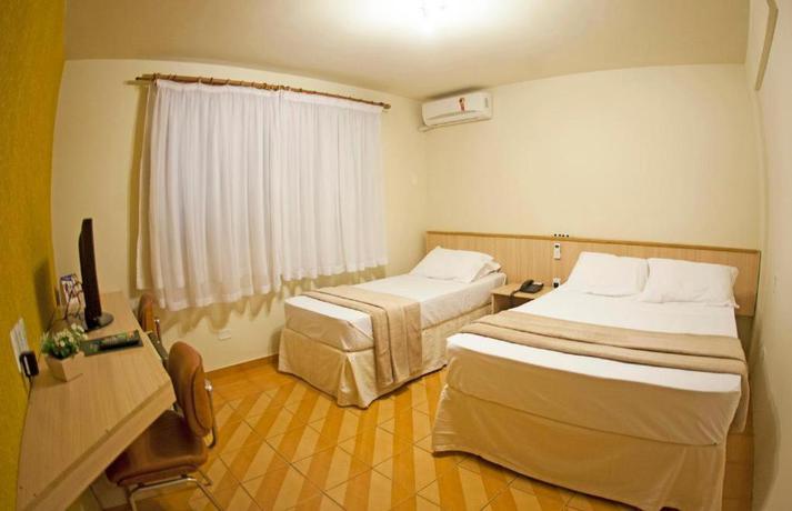 Imagen general del Hotel GoldMen Select Maringá. Foto 10