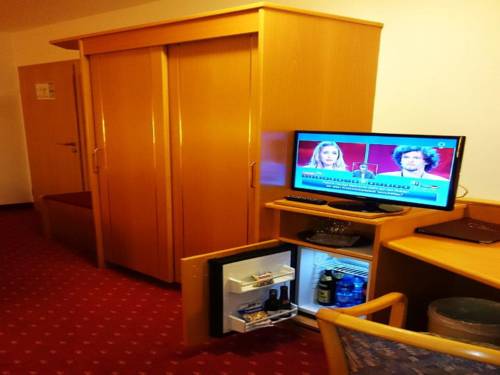 Imagen de la habitación del Hotel Goldb&auml;chel. Foto 6