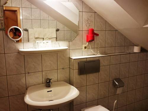 Imagen de la habitación del Hotel Goldb&auml;chel. Foto 13