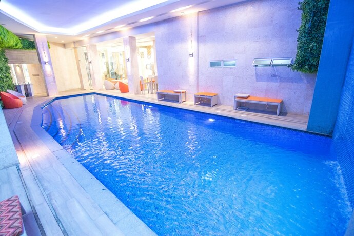 Imagen de la piscina del Hotel Goldberry Lite Iloilo. Foto 25