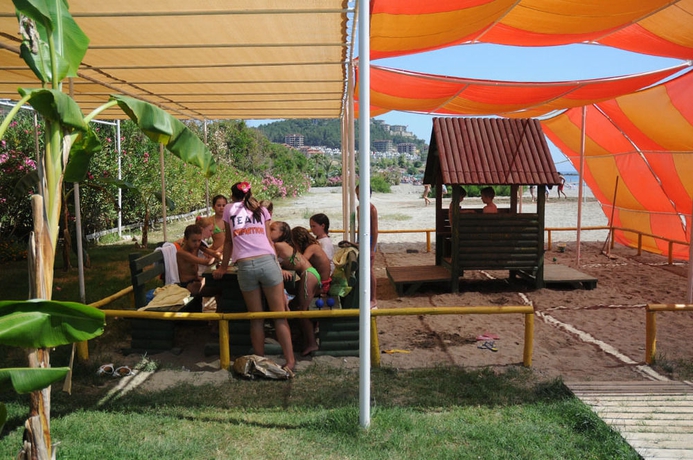 Imagen de los exteriores del Hotel Goldcity. Foto 2