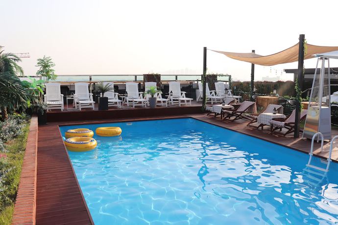 Imagen de la piscina del Hotel Goldcoast Hotel. Foto 17