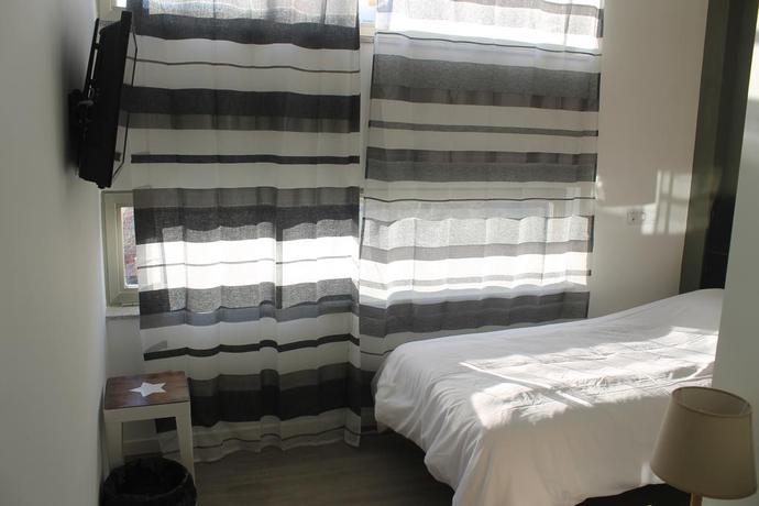 Imagen de la habitación del Hotel Golden 21. Foto 6