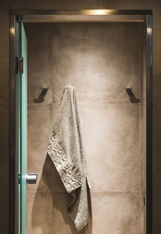 Imagen de la piscina del Hotel Golden Age, Atenas. Foto 14