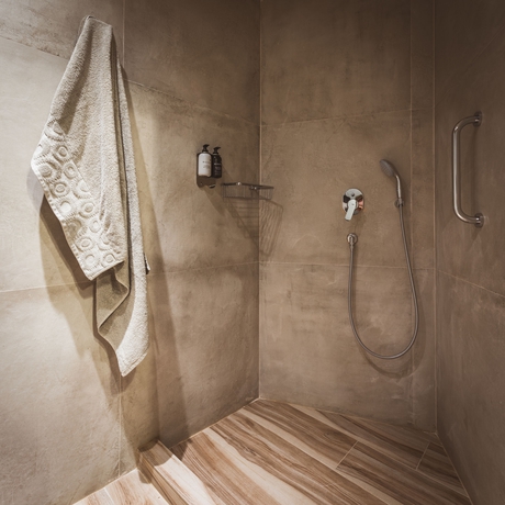 Imagen de la piscina del Hotel Golden Age, Atenas. Foto 16