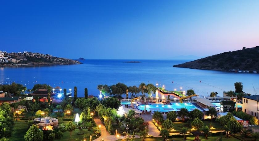 Imagen de los exteriores del Hotel Golden Age Bodrum. Foto 6
