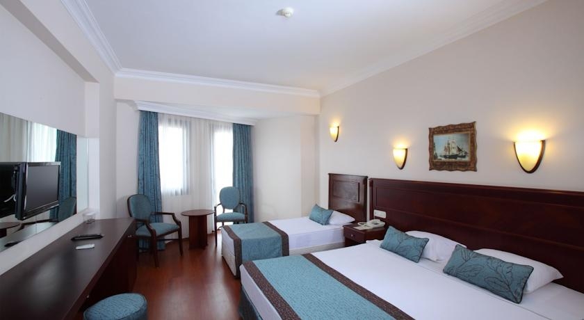 Imagen de la habitación del Hotel Golden Age Bodrum. Foto 3